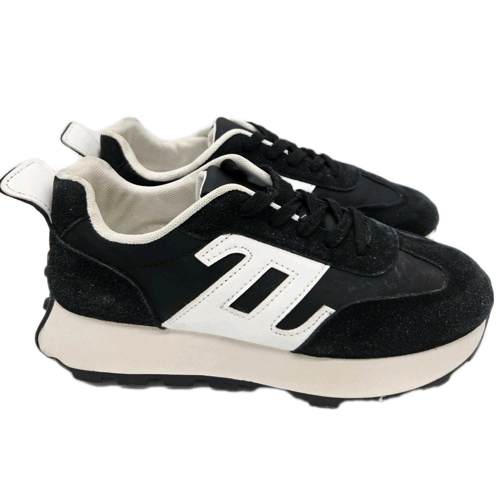 Yoki Narobi Sneakers Black White Trendy Modern Athletic Shoes Womens Size 9